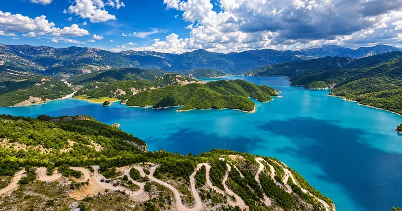 Ecje te Liqeni i Bovillës dhe Mali i Gamtit